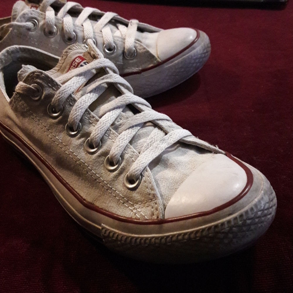 Converse - Picture 2 of 5